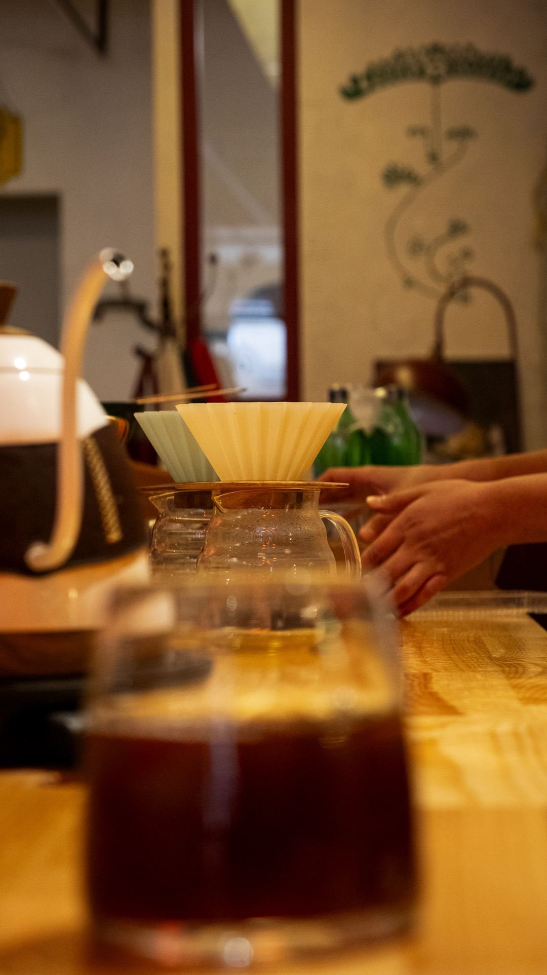 Lokum Punch — BASE by Fleabag brew bar'ında V60 ile demlenen filtre kahve